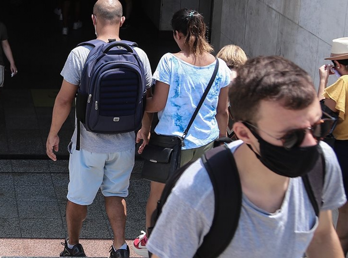 Ακριβή της βγήκε η βόλτα - 800 ευρώ πρόστιμο για τη διασπορά κορωνοϊού