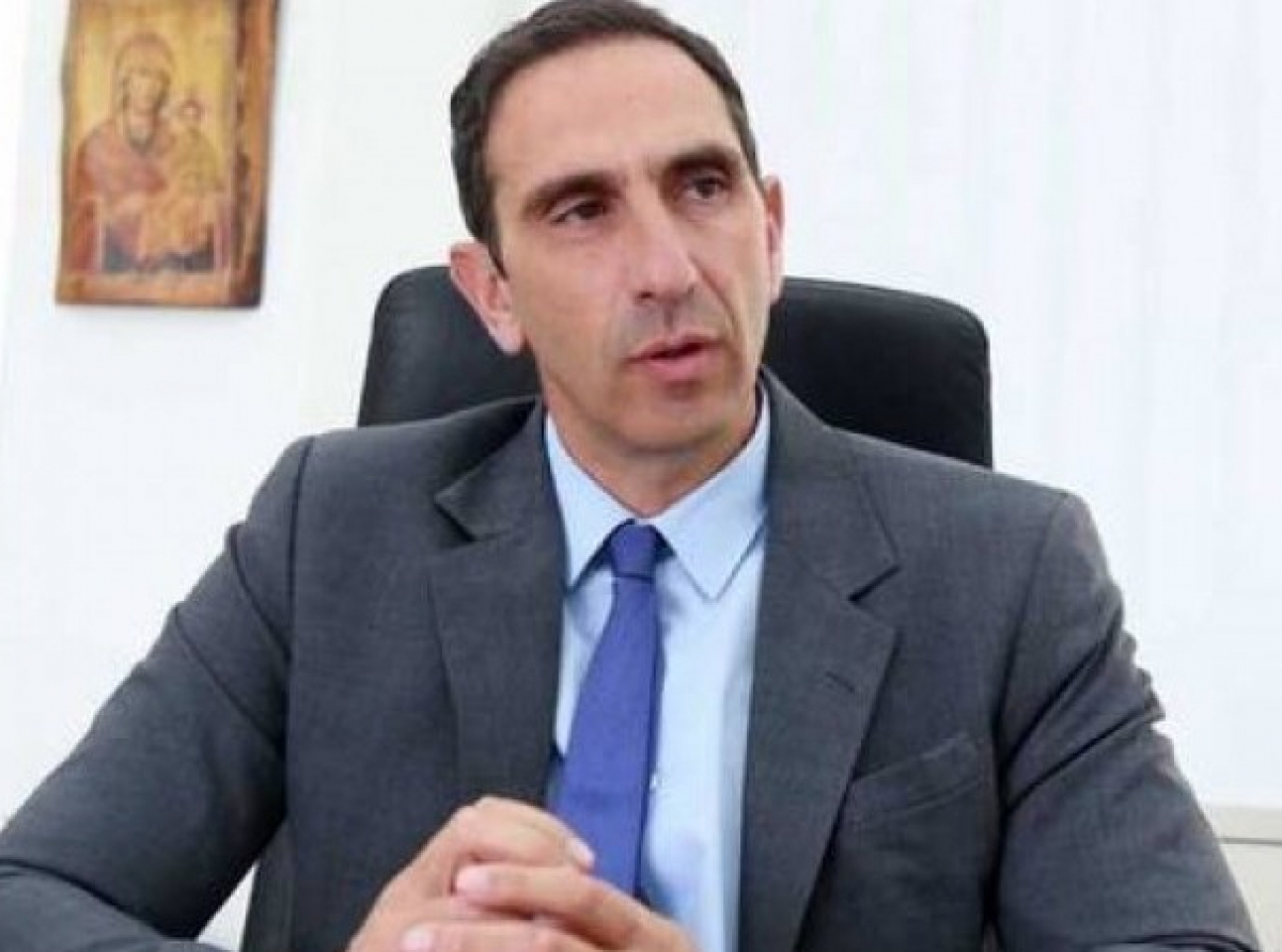 Υπ.Υγείας: Mάσκα σε όλους τους κλειστούς χώρους