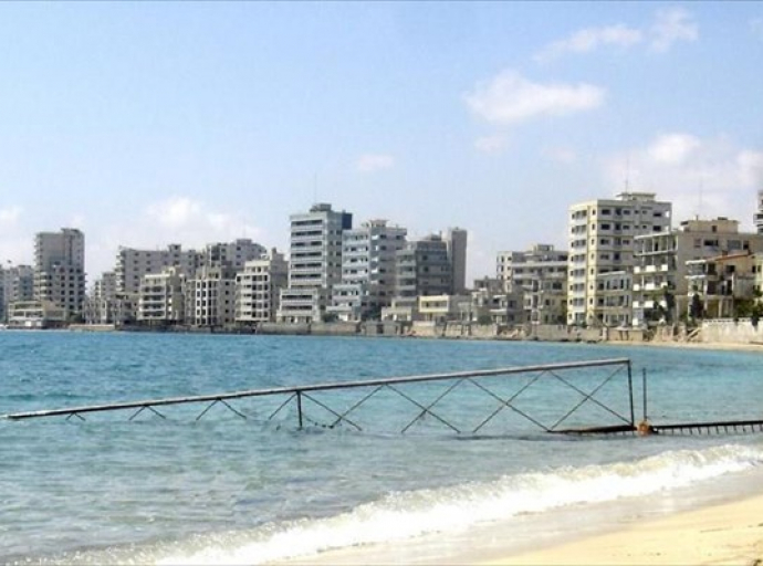 Επικρίσεις Ερντογάν για αντιδράσεις αντιπολίτευσης σε επίσκεψή του στα Βαρώσια