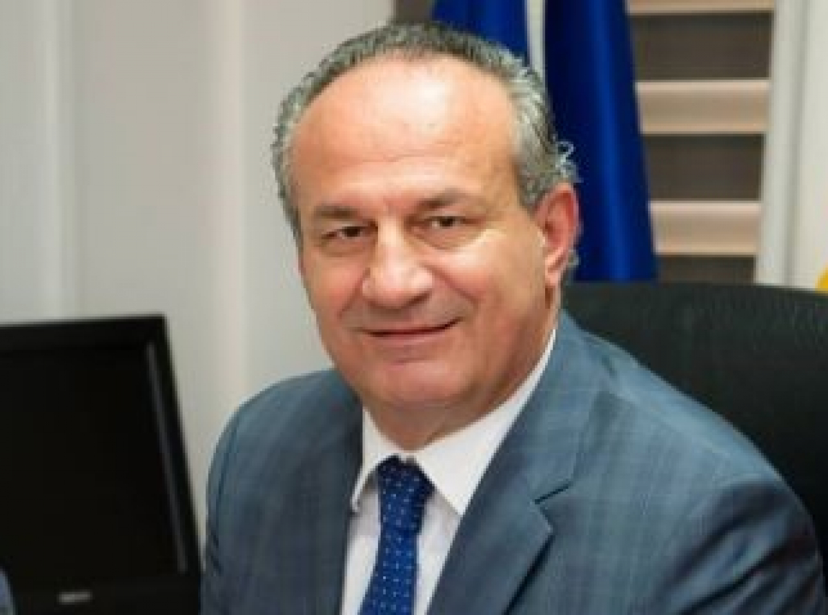 Χριστουγεννιάτικες ευχές από τον Δήμαρχο Μέσα Γειτονιάς
