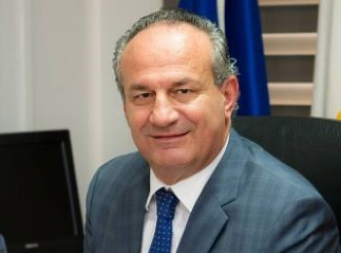 Χριστουγεννιάτικες ευχές από τον Δήμαρχο Μέσα Γειτονιάς