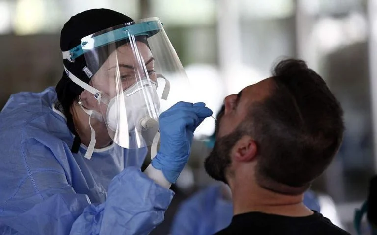 Τρείς νεκροί και 120 τα νέα περιστατικά Covid-19 στη Κύπρο
