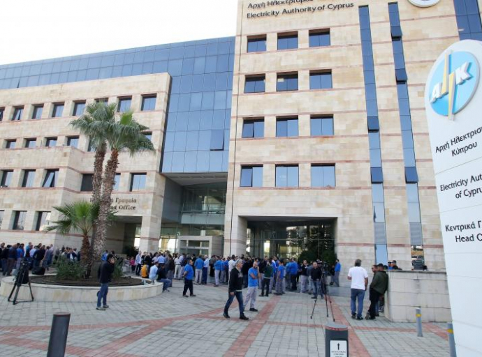 ΑΗΚ: €500.000 με τη μορφή κινήτρων για στήριξει του Προγράμματος εμβολιασμού στους Νέους