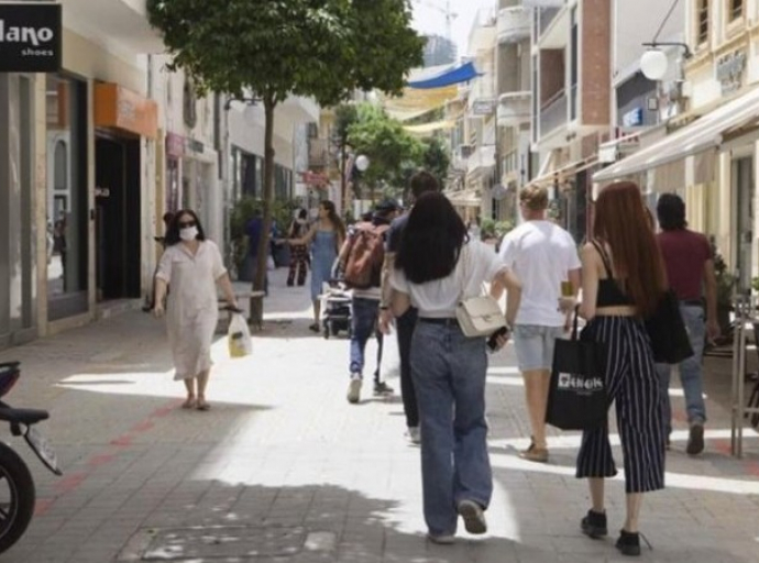 Νέα μέτρα: Τι ισχύει από σήμερα για εστίαση, μαθητές και τηλεργασία