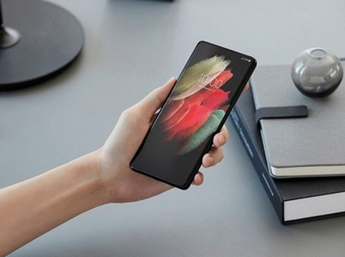 «Μάχη» Samsung - Apple για την παγκόσμια πρωτιά στα smartphones