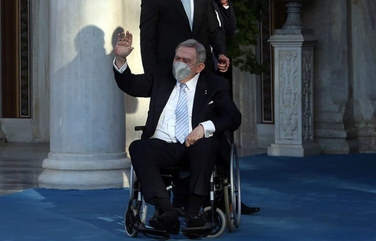Πέθανε ο τέως βασιλιάς Κωνσταντίνος