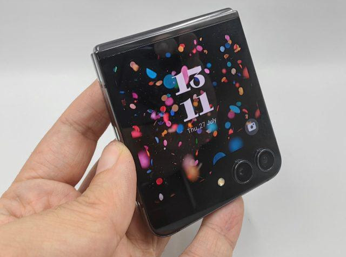 Samsung Galaxy Z Flip5 Hands-On Review: «Η επιτομή του Tech Lifestyle smartphone»!