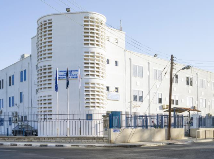 Συναγερμός στην Αστυνομία: Διαμαρτυρίες με αντίθετες θέσεις για το μεταναστευτικό