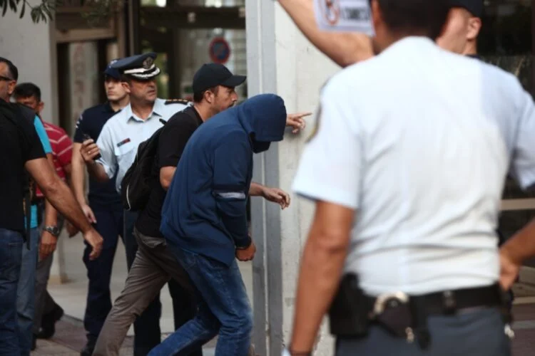 «Blue Horizon»: Στην εισαγγελία Πειραιά για να απολογηθούν τρία από τα τέσσερα μέλη του πληρώματος
