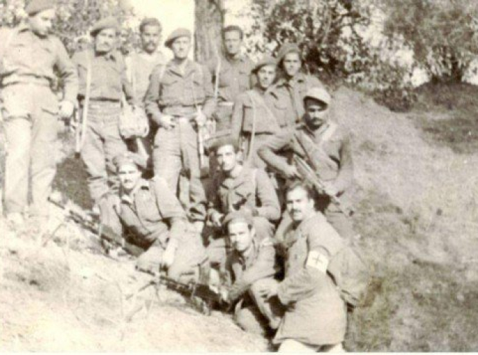ΜΑΣΤΟΡΟΥΣ ΕΛΕΥΘΕΡΟΥΣ ΤΩΝ ΦΤΩΧΩΝ ΚΟΠΑΘΚΙΩΝ ΜΑΣ ΤΟ ΟΝΕΙΡΟΝ ΤΟΥ ΜΑΡΚΟΥ ΔΡΑΚΟΥ