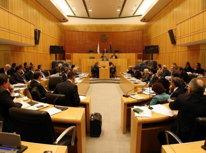 Συζήτηση στη Βουλή για τη συμβίωση: Περιμένοντας τον Γκοντό