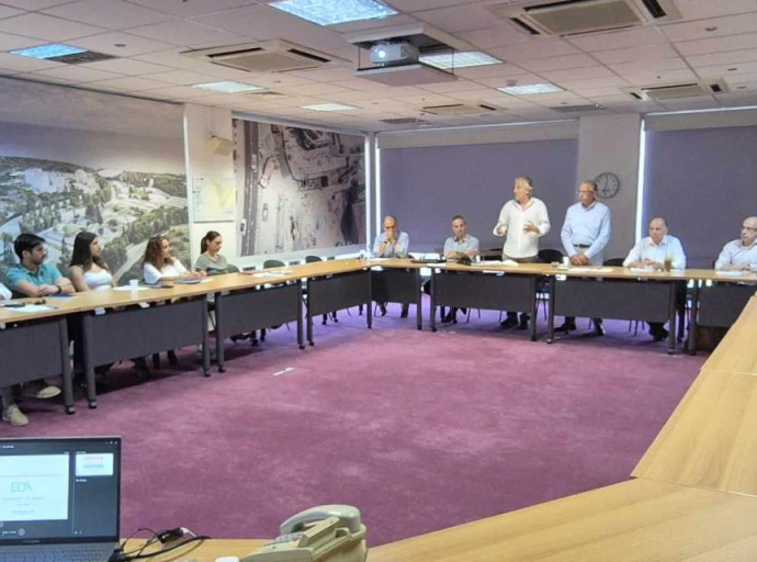 ΕΠΙΣΚΕΨΗ ΑΝΤΙΠΡΟΣΩΠΕΙΑΣ ΤΟΥ ΕΤΕΚ ΣΤΑ ΓΡΑΦΕΙΑ ΤΟΥ ΕΟΑ ΛΕΜΕΣΟΥ
