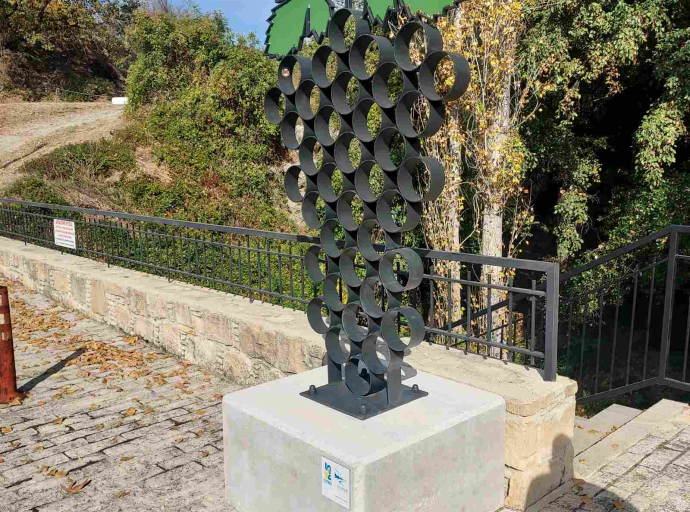 Δημιουργία πέντε θεματικών σημείων φωτογράφισης με θέμα “Το Τσαμπί Σταφύλι στα Κρασοχώρια της Επαρχίας Λεμεσού”